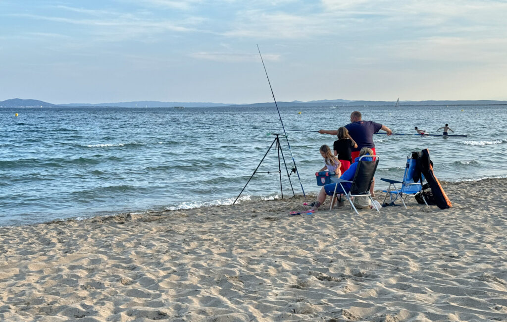 Roses: alla sera escono i pescatori