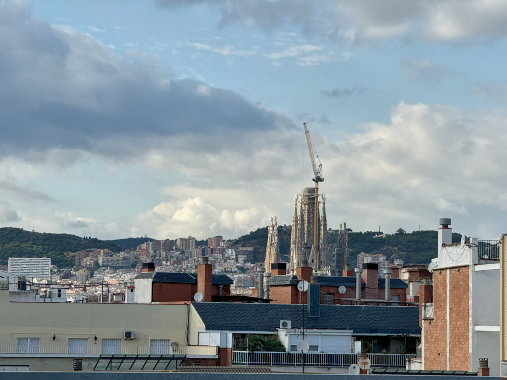 la Sagrada Familia non è stata terminata da quest'estate!